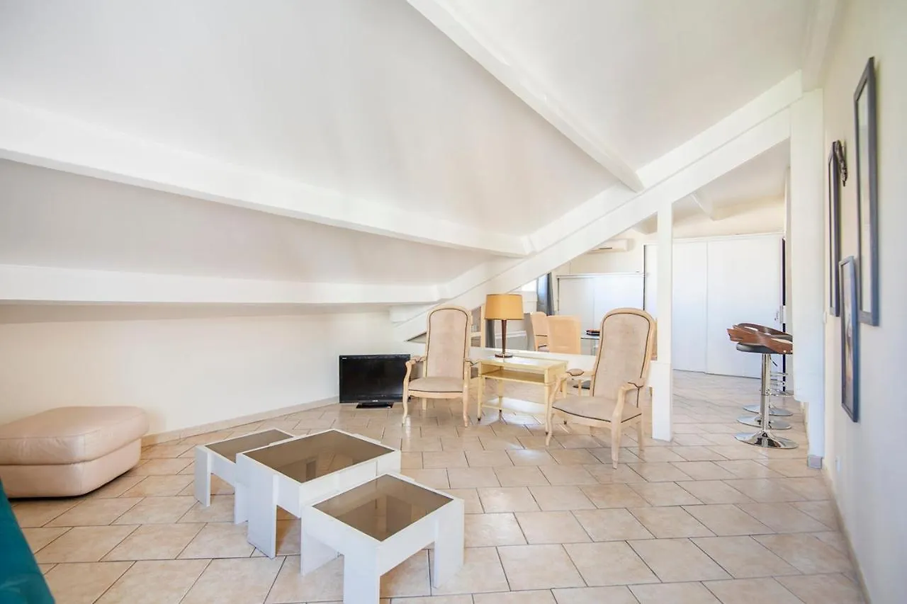 Very Nice Apt Next To The Port Vallon Des Auffes