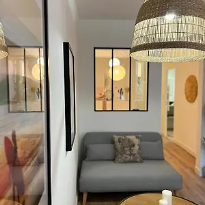  Appartement Lumineux T2 De 34 M Rénové Dans Le Centre-ville